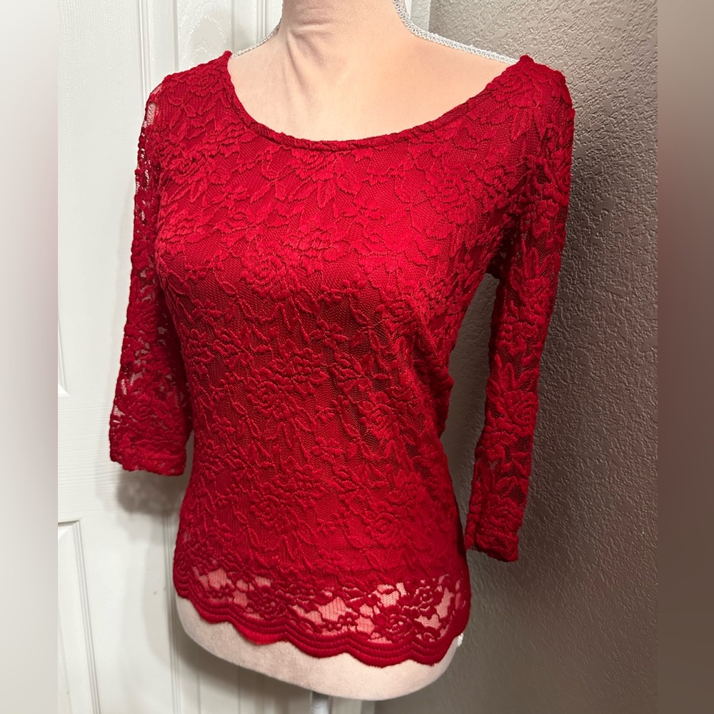NWT All Over Lace Top - Picture 2 of 12